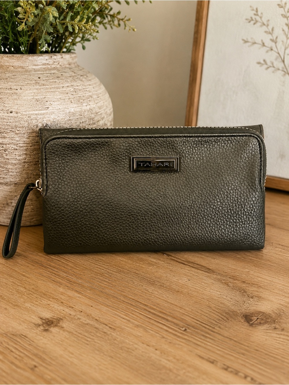 Tahari Grey Pebble Leather Wristlet Clutch with Logo Plaque - NWT - 8.5”W 5”L